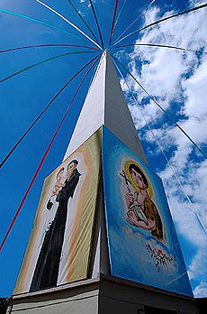 Santos homenageados no Centro de Cultura e Arte do Nordeste, em Campina Grande