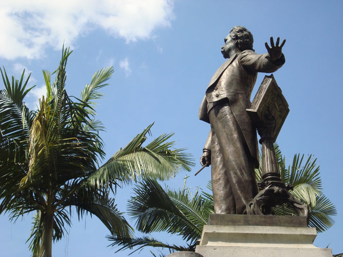 Estátua Carlos Gomes