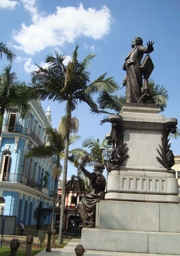 Estátua Carlos Gomes