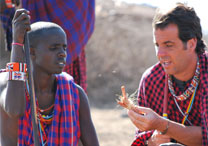 Alvaro com os Masai no Parque Amboseli no Qunia