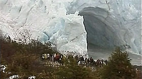 A geleira Perito Moreno tem 3 km de largura 