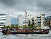 Rplica de navio viking do sculo 11 chega a Dublin