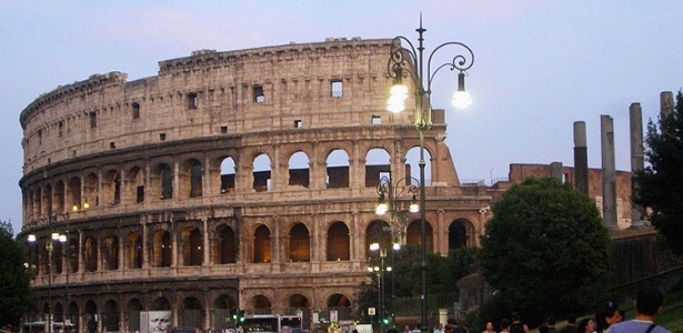 O Coliseu, um dos monumentos mais importantes de Roma, na Itália  - Alfredo Santucci/UOL