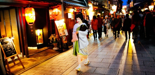 Kyoto é uma cidade tradicional que abriga distritos modernos como Gion, reduto do entretenimento na cidade - Ko Sasaki /The New York Times