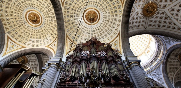 Interior da catedral da cidade de Puebla, no México - EFE/Ulises Ruiz Basurto