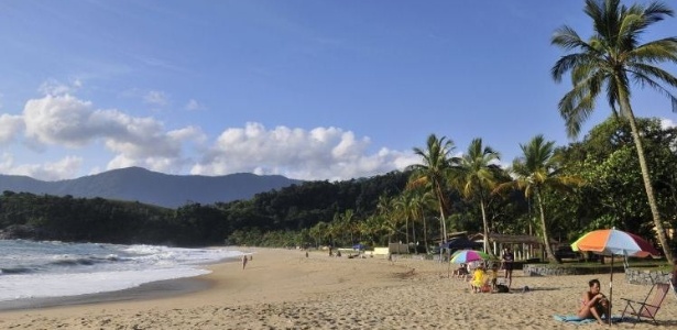 A partir da pequena praia de Paúba (sentido centro), ficam as praias mais tranquilas de São Sebastião - Guilherme Andrade/UOL